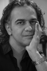 Iranian writer Hossein Abkenar